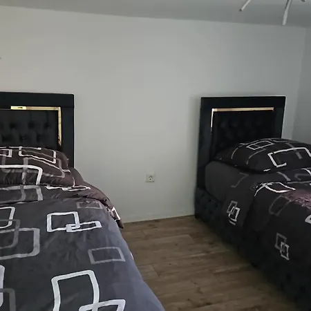 Lolo Land Apartment